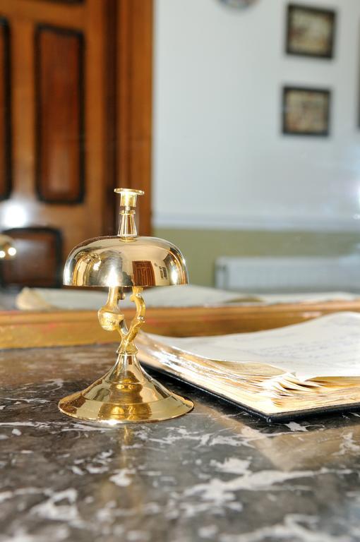 Balmoral Guest House Darlington  Esterno foto